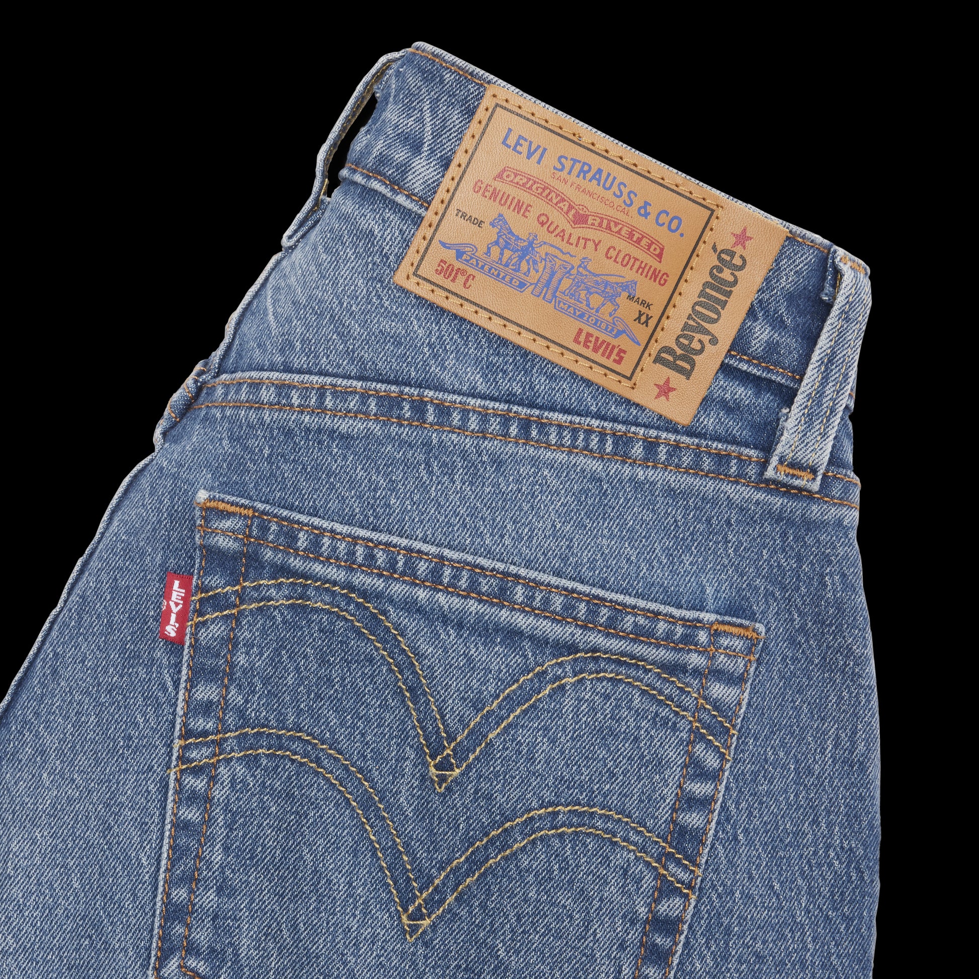 BEYONCÉ X LEVI’S® 501® CURVE LACED UP