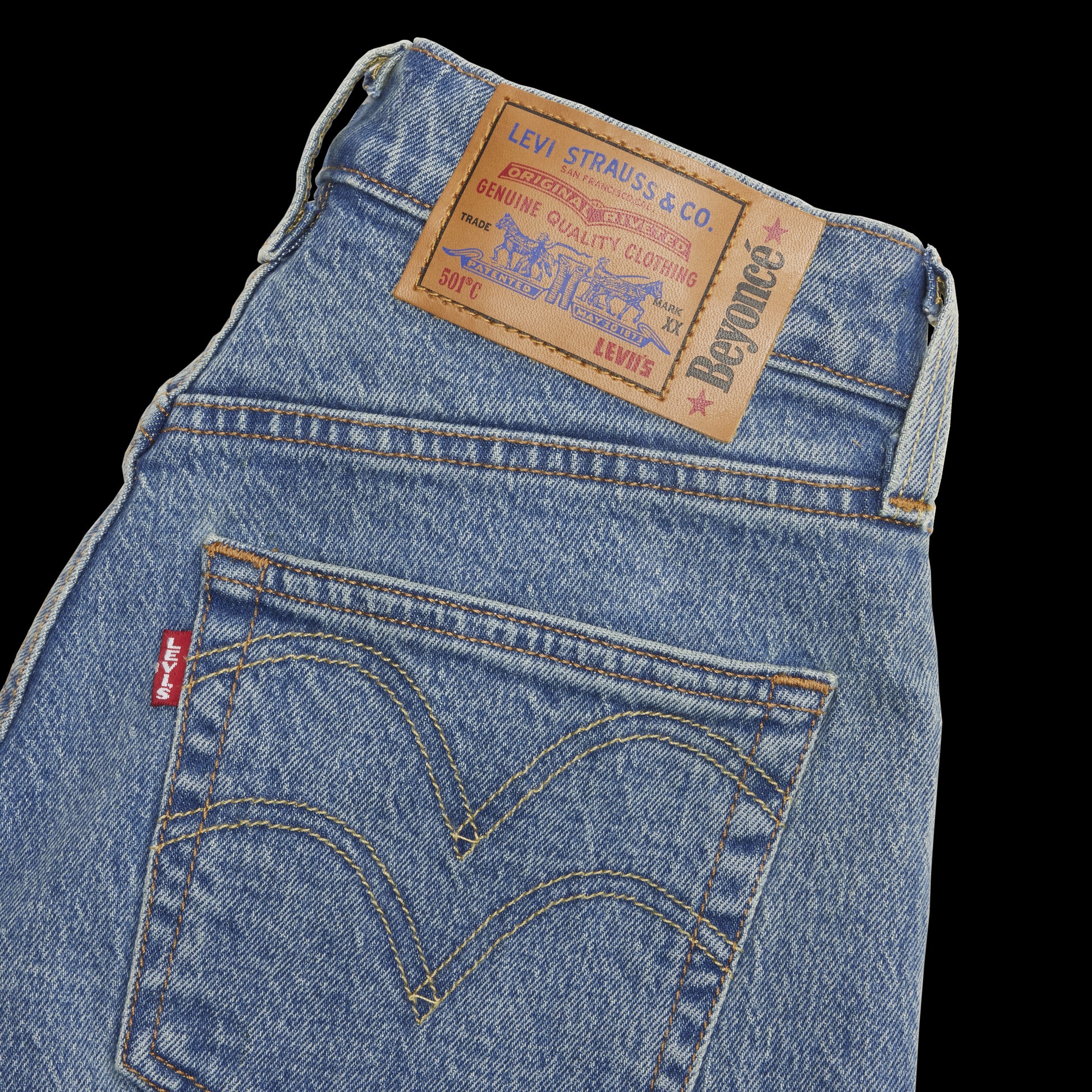 BEYONCÉ X LEVI’S® 501® CURVE AUTHENTIC FINISH